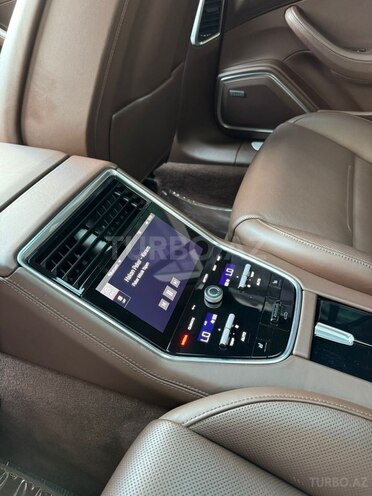 Porsche Panamera 4 E-Hybrid-10