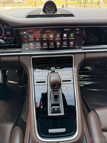 Porsche Panamera 4 E-Hybrid-13