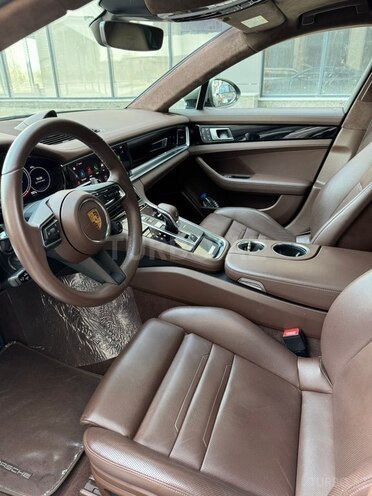 Porsche Panamera 4 E-Hybrid-7