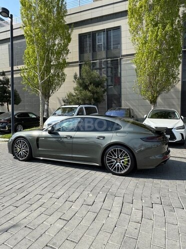 Porsche Panamera 4 E-Hybrid-15