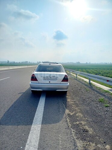 Mercedes C 180 1995, 284,000 km - 1.8 l - Gəncə