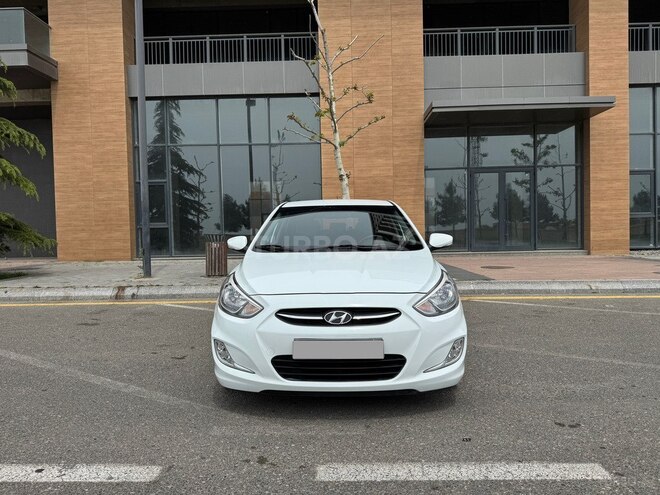 Hyundai Accent 2015, 129,500 km - 1.4 л - Bakı
