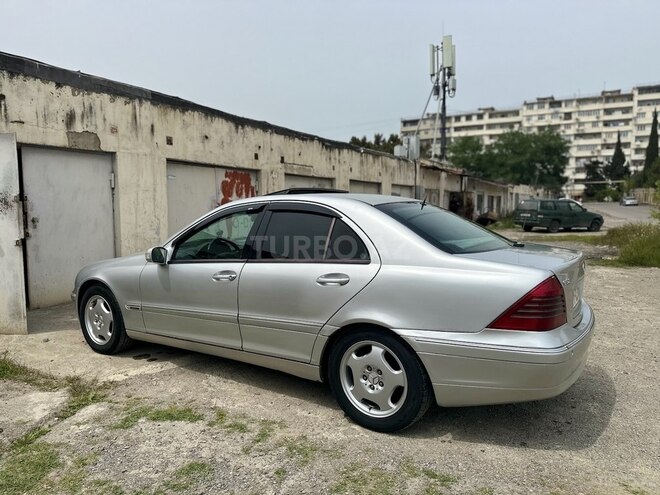 Mercedes C 320 2000, 436,000 km - 3.2 l - Bakı