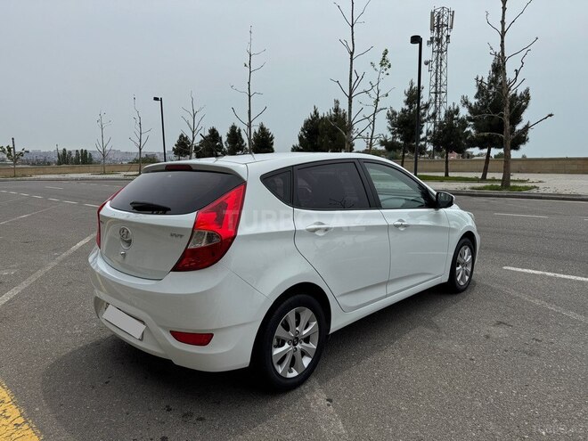 Hyundai Accent 2015, 129,500 km - 1.4 л - Bakı