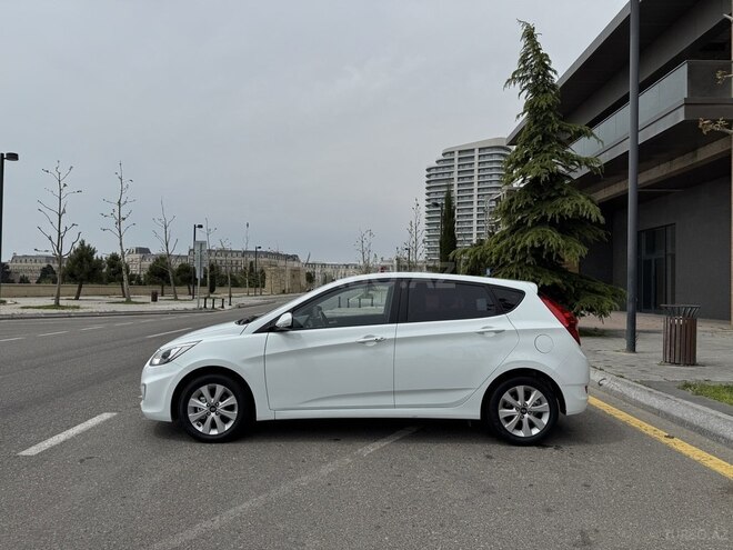Hyundai Accent 2015, 129,500 km - 1.4 л - Bakı