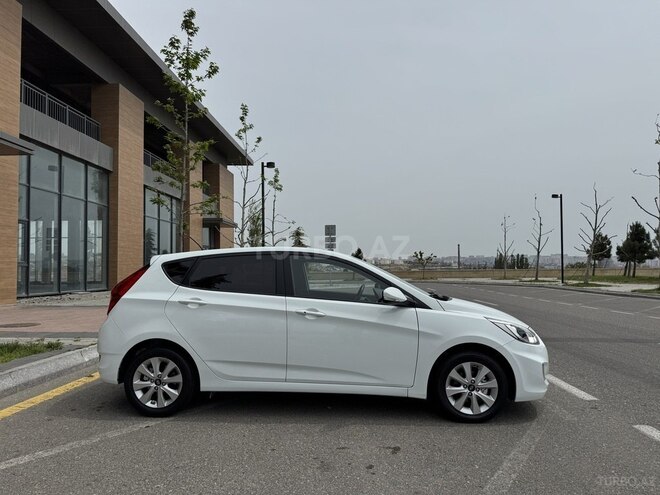 Hyundai Accent 2015, 129,500 km - 1.4 л - Bakı