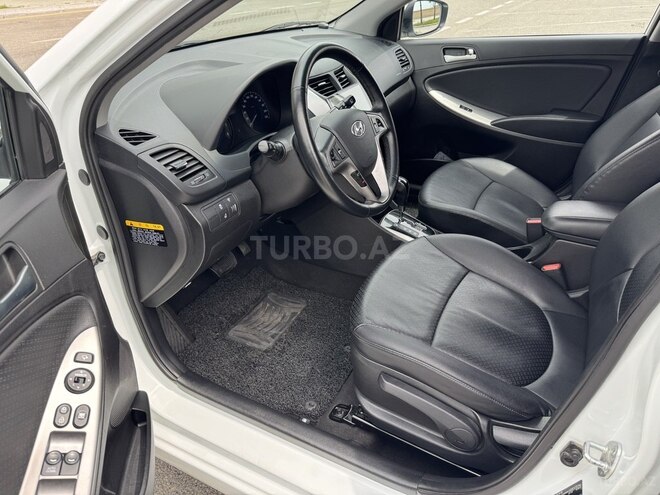 Hyundai Accent 2015, 129,500 km - 1.4 л - Bakı