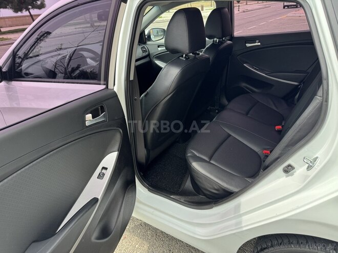Hyundai Accent 2015, 129,500 km - 1.4 л - Bakı