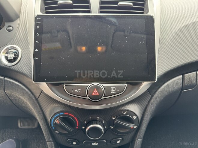 Hyundai Accent 2015, 129,500 km - 1.4 л - Bakı