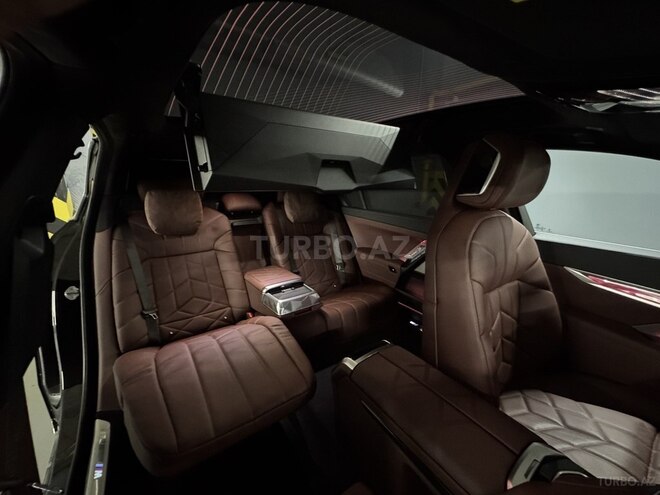 BMW 750e xDrive 2023, 1,400 km - 4.4 l - Bakı