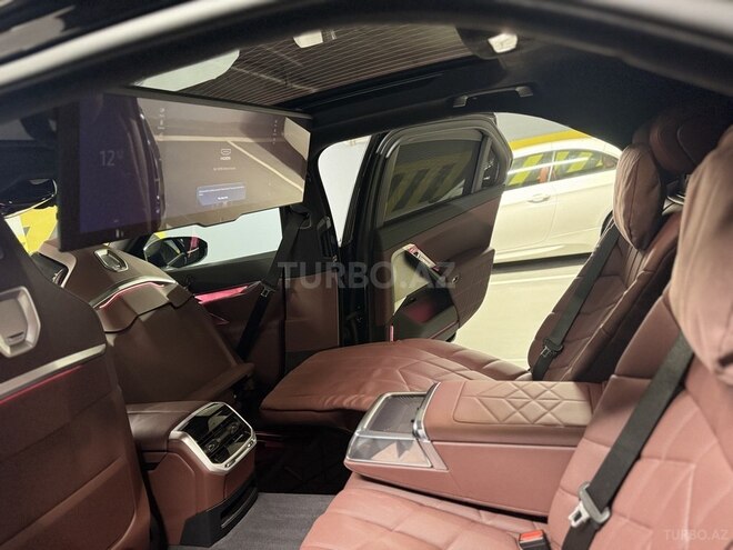 BMW 750e xDrive 2023, 1,400 km - 4.4 l - Bakı