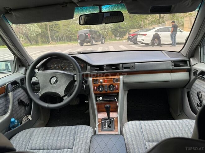 Mercedes E 230 1992, 552,951 km - 2.3 l - Bakı