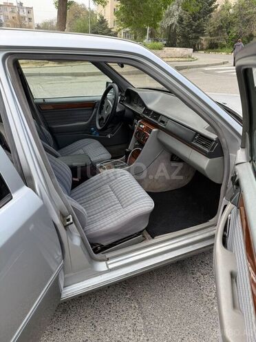 Mercedes E 230 1992, 552,951 km - 2.3 l - Bakı