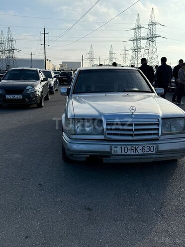 Mercedes E 230 1992, 552,951 km - 2.3 l - Bakı