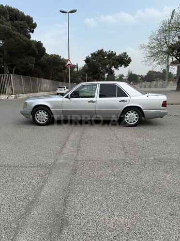 Mercedes E 230 1992, 552,951 km - 2.3 l - Bakı