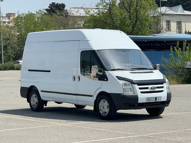 Ford Transit-1