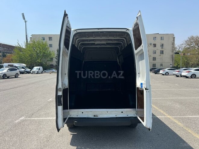 Ford Transit-5