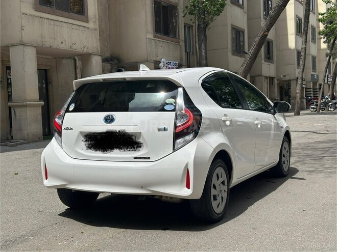 Toyota Aqua 2019, 122,000 km - 1.5 l - Bakı