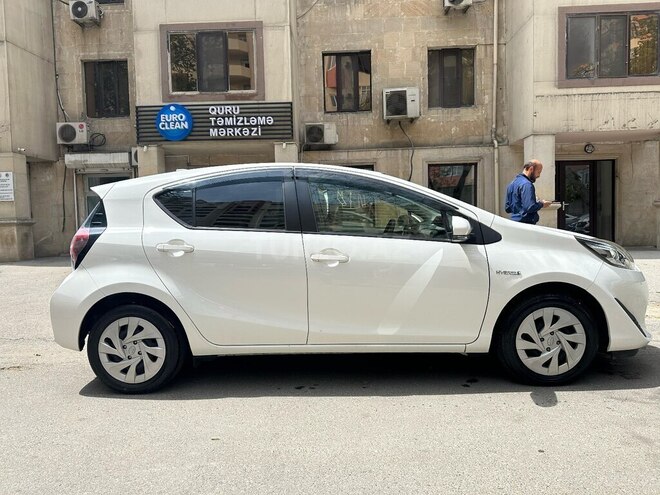 Toyota Aqua 2019, 122,000 km - 1.5 l - Bakı