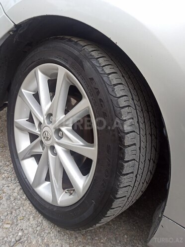 Toyota Prius V 2013, 201,523 km - 1.8 л - Bakı