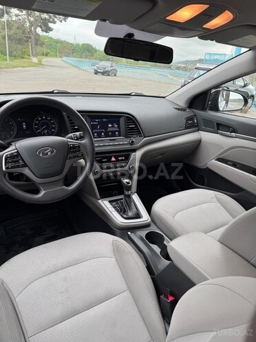 Hyundai Elantra 2018, 138,404 km - 2.0 l - Quba