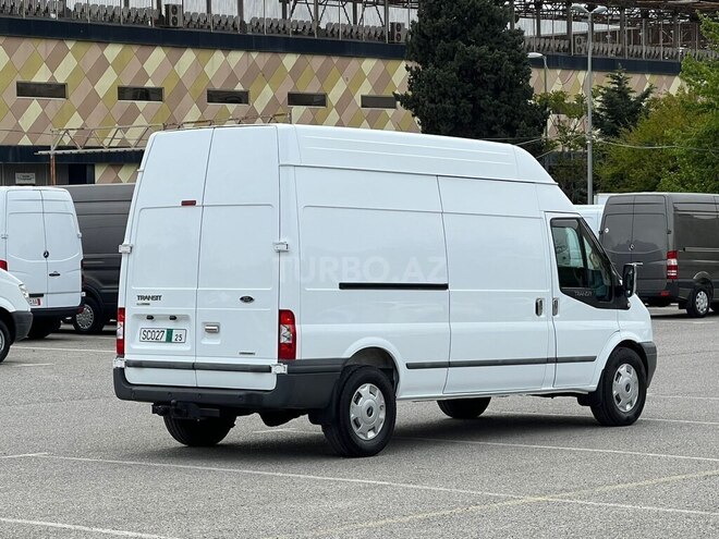 Ford Transit-3