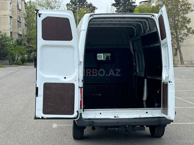 Ford Transit-5