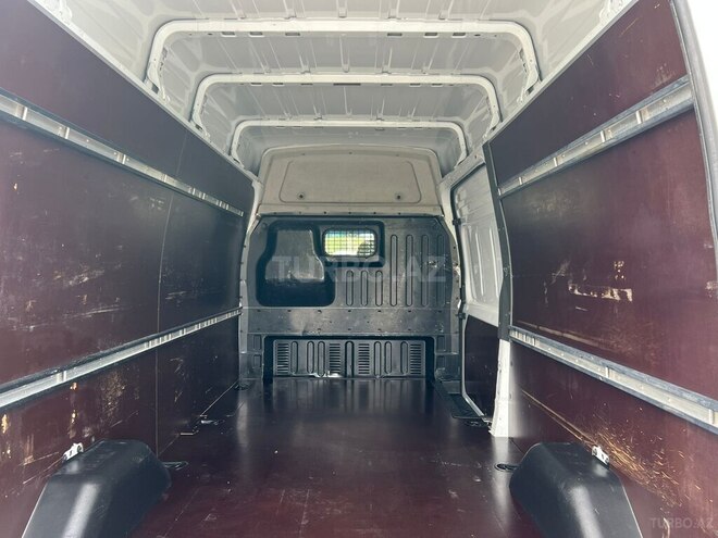 Ford Transit-6