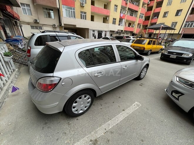 Opel Astra 2005, 240,000 km - 1.4 l - Bakı