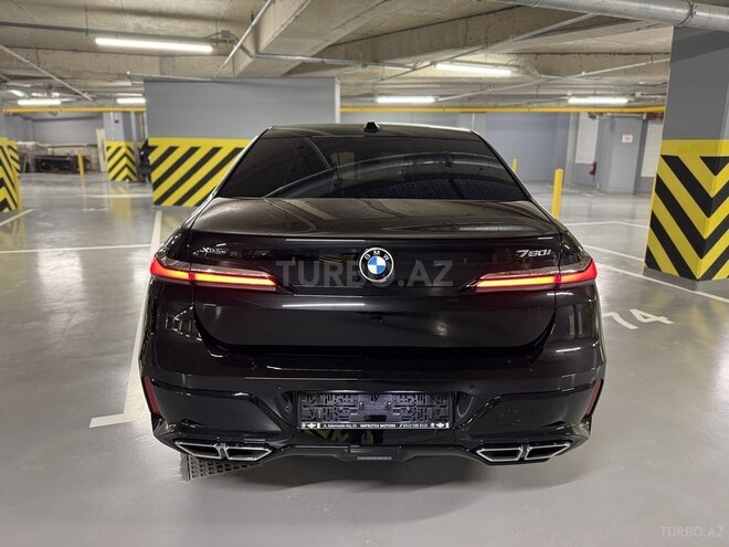 BMW 760 2023, 2,500 km - 4.4 l - Bakı