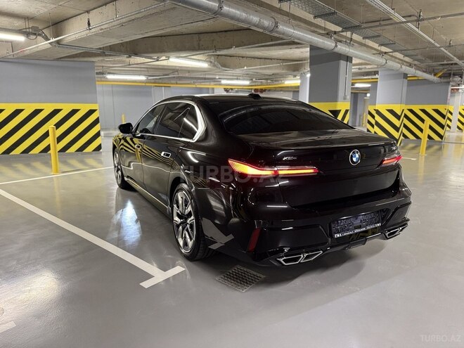 BMW 760 2023, 2,500 km - 4.4 l - Bakı