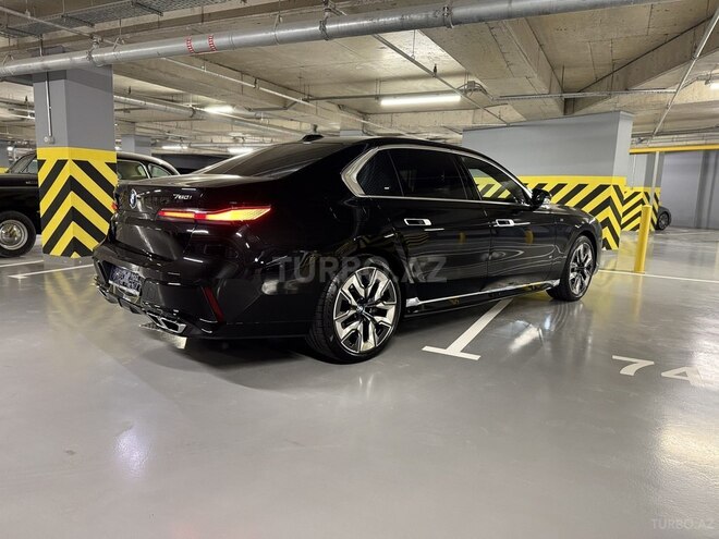 BMW 760 2023, 2,500 km - 4.4 l - Bakı
