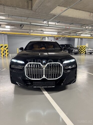 BMW 760 2023, 2,500 km - 4.4 l - Bakı