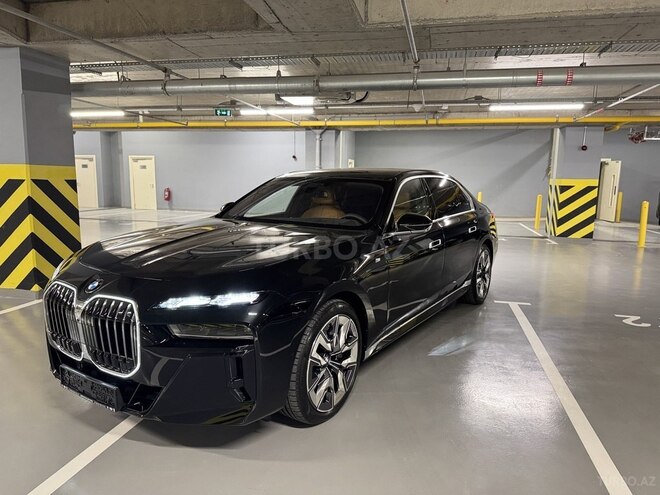 BMW 760 2023, 2,500 km - 4.4 l - Bakı