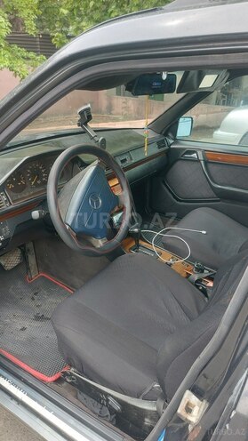 Mercedes E 250 1995, 350,000 km - 2.5 l - Ağdaş