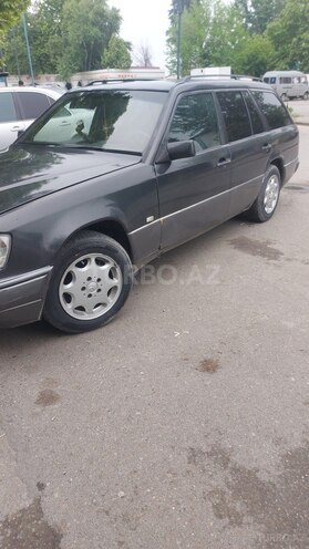 Mercedes E 250 1995, 350,000 km - 2.5 l - Ağdaş