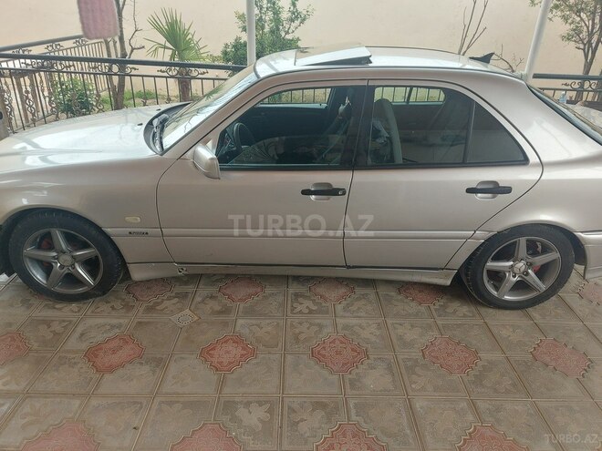 Mercedes C 180 1999, 298,000 km - 1.8 l - Bakı