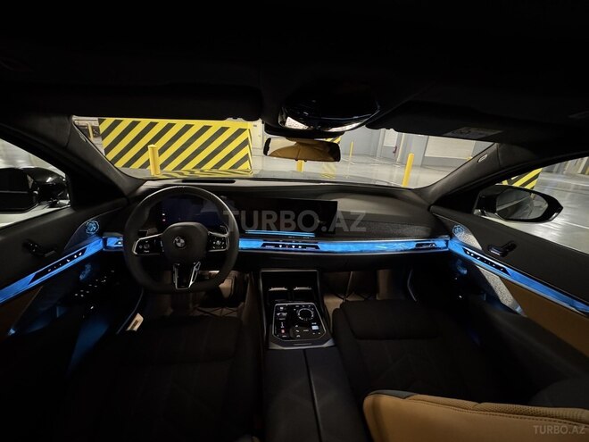 BMW 760 2023, 2,500 km - 4.4 l - Bakı