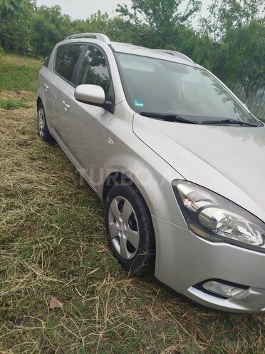 Kia Ceed 2009, 193,000 km - 1.4 л - Ağdaş