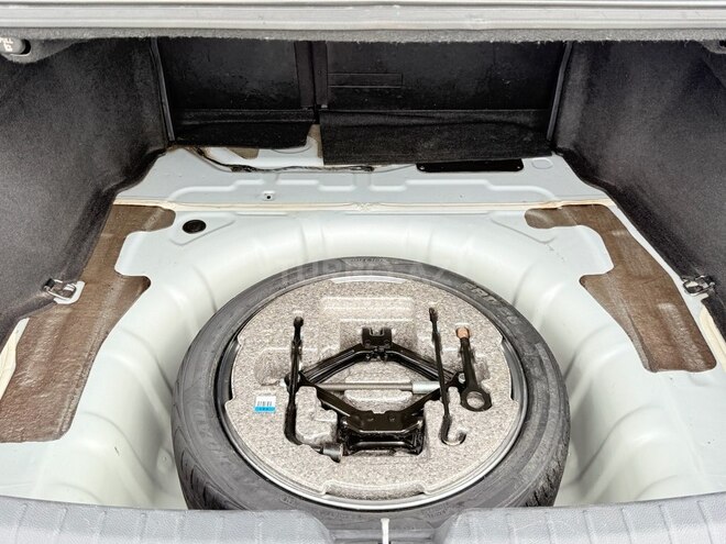 Hyundai Grandeur 2011, 240,000 km - 2.4 л - Tovuz