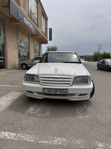 Mercedes C 200 2000, 330,000 km - 2.0 л - Bakı