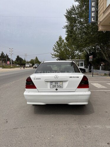 Mercedes C 200 2000, 330,000 km - 2.0 л - Bakı