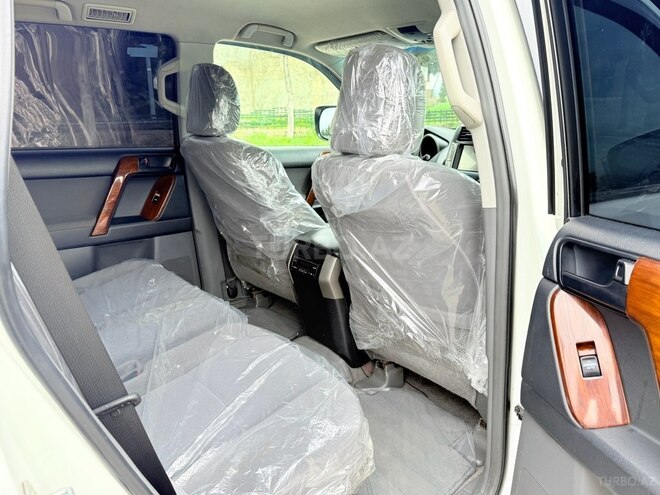 Toyota Land Cruiser Prado 2013, 170,000 km - 2.7 l - Tovuz