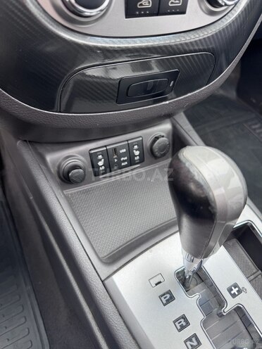 Hyundai Santa Fe 2010, 185,500 km - 2.4 л - Bakı