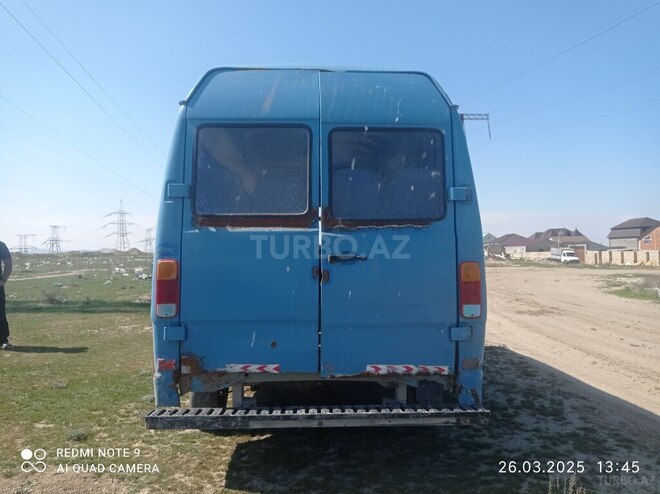 Mercedes 208 D 1991, 220,000 km - 2.5 л - Bakı