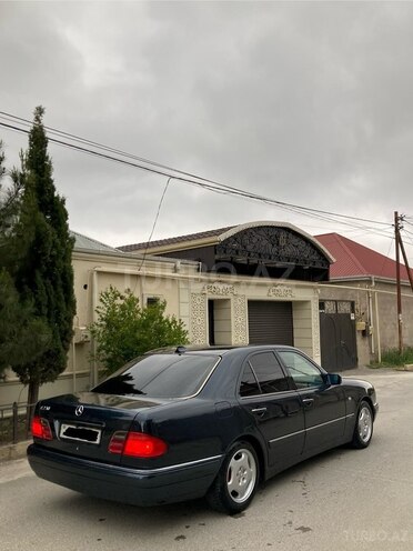 Mercedes E 230 1997, 420,000 km - 2.3 l - Bakı