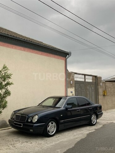 Mercedes E 230 1997, 420,000 km - 2.3 l - Bakı