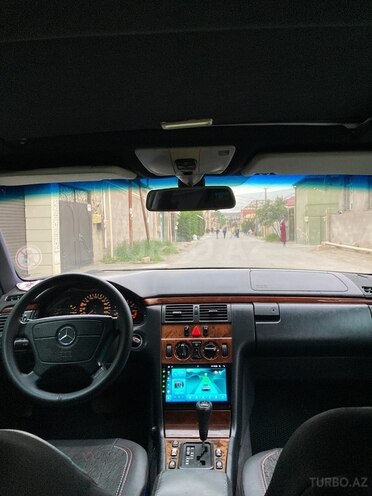 Mercedes E 230 1997, 420,000 km - 2.3 l - Bakı