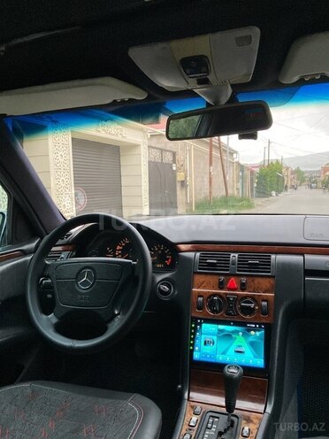 Mercedes E 230 1997, 420,000 km - 2.3 l - Bakı