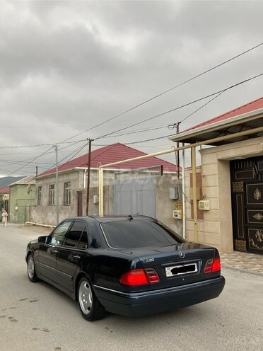 Mercedes E 230 1997, 420,000 km - 2.3 l - Bakı